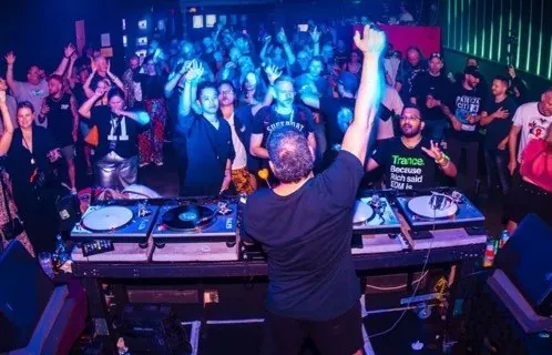 24 Moons — dJ and crowd