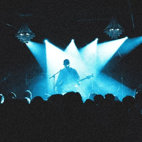 Smith St Hotel — live stage and crowd